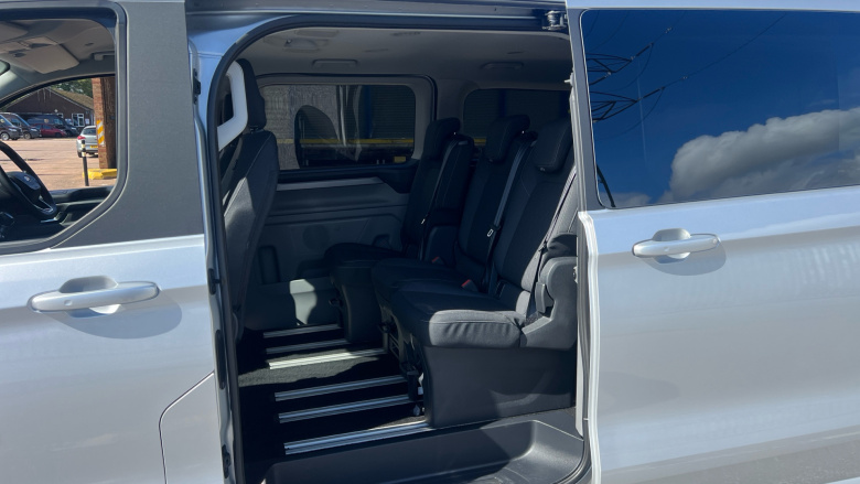 Ford Tourneo Custom 320 L2 Diesel Fwd 2.0 EcoBlue 136ps H1 Titanium 8 seater